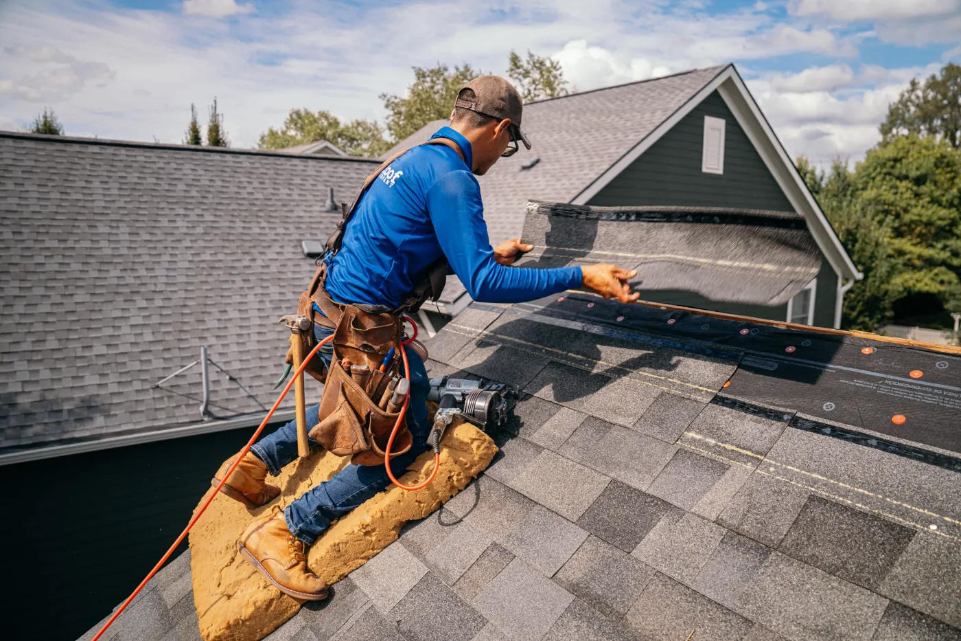 Commercial roof inspection documented in Hartford City