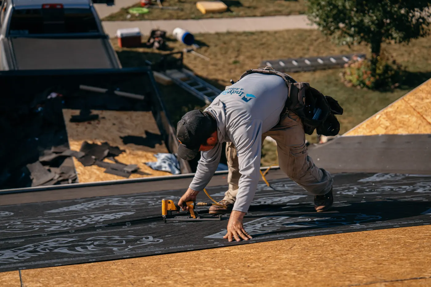 Commercial roof inspection documented in Hartford City